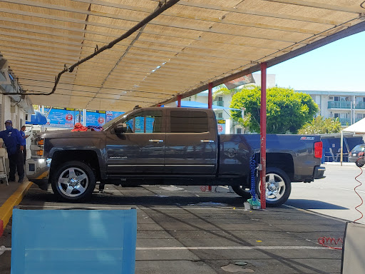 Car Wash «Bixby Knolls Car Wash», reviews and photos, 577 E Wardlow Rd, Long Beach, CA 90807, USA