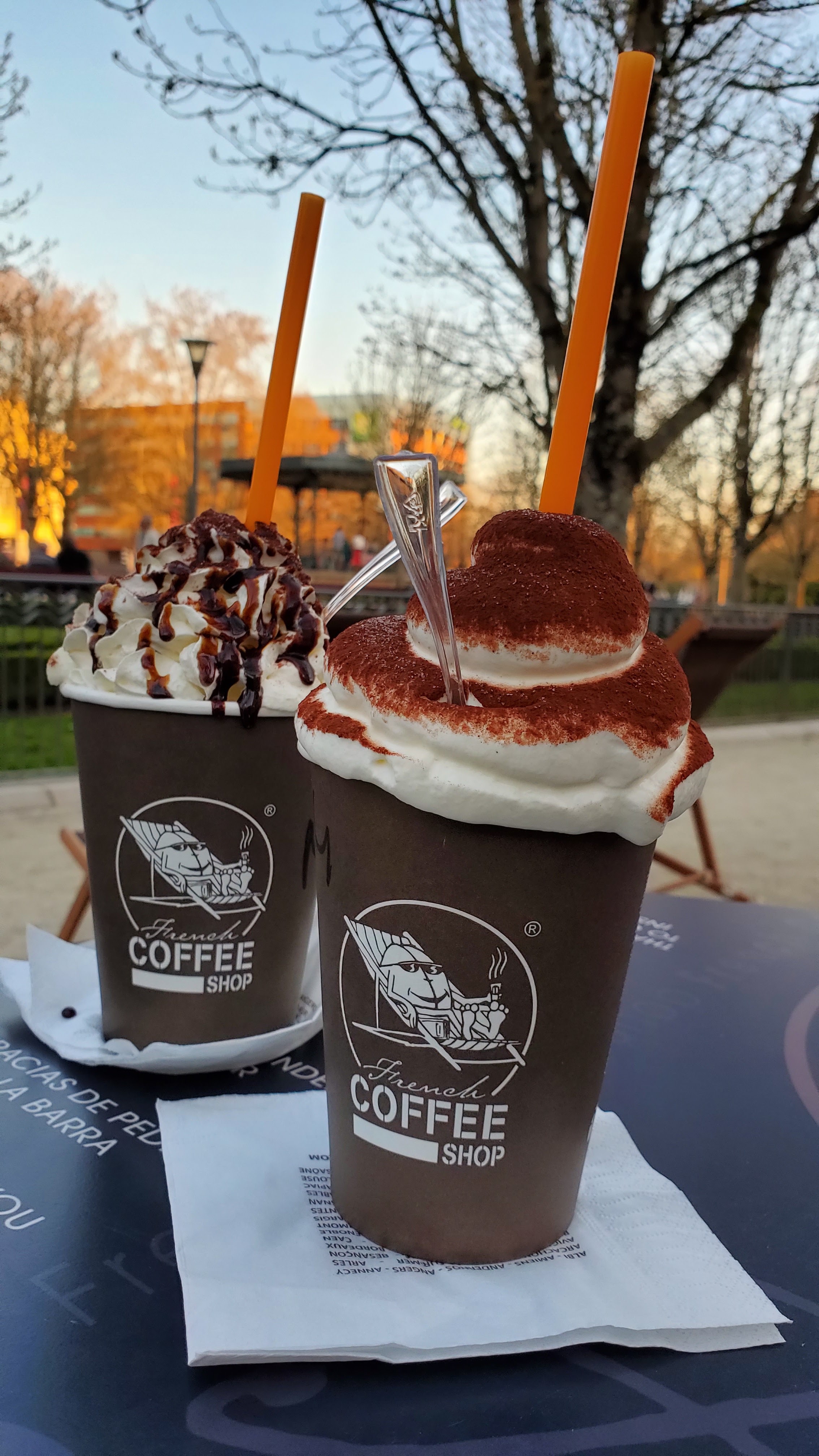 Photo n° 1 de l'avis de Luis.e fait le 25/04/2019 à 01:28