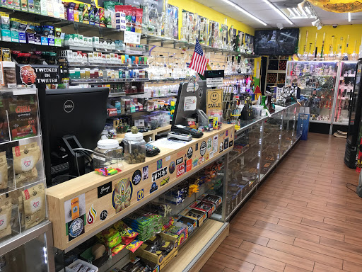 Tobacco Shop «Vape & Smoke Shop - Biscayne», reviews and photos, 2895 Biscayne Blvd, Miami, FL 33137, USA