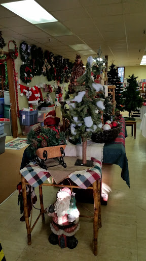 Thrift Store «H2O Help & Hope To Others», reviews and photos, 451 SE Maple St, Dallas, OR 97338, USA