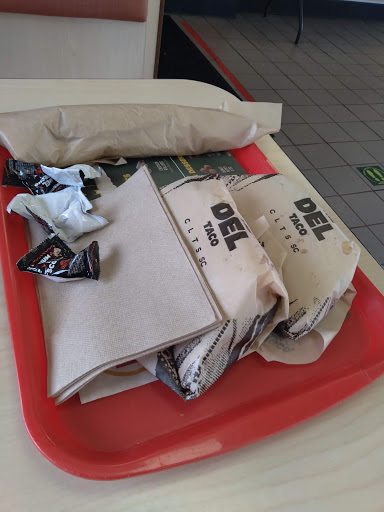 Shopping Mall «Tuskatella Shopping Center», reviews and photos, 1344 N Tustin St, Orange, CA 92867, USA