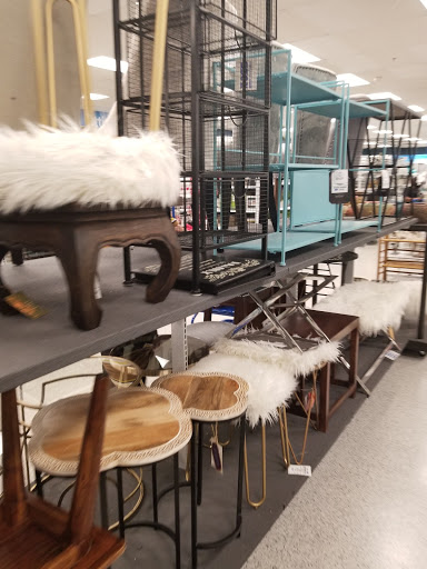 Clothing Store «Ross Dress for Less», reviews and photos, 20519 S Dixie Hwy, Cutler Bay, FL 33189, USA