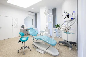 MK DENTAL CARE | Зъболекар Бургас | Имплантология | Профилактика | Естетична и детска стоматология | Парадонтология image