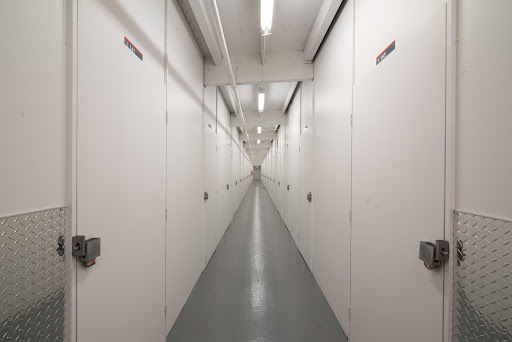 Self-Storage Facility «Public Storage», reviews and photos, 1327 International Blvd, Oakland, CA 94606, USA