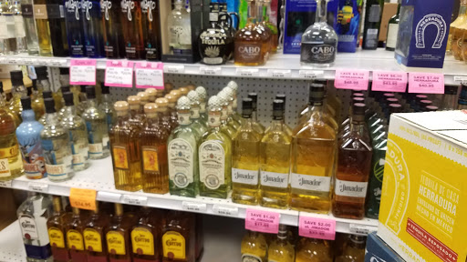 Liquor Store «North Salem Beverage», reviews and photos, 2829 Lancaster Dr NE, Salem, OR 97305, USA