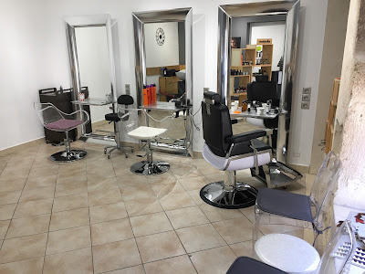 La Maison du Coiffeur à Bessan