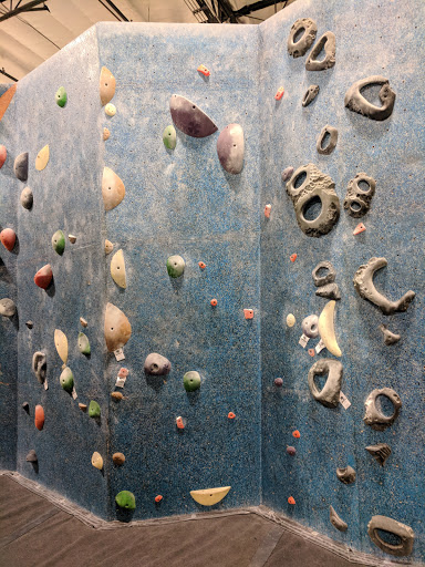 Rock Climbing Gym «Hangar 18 Indoor Climbing Gym - Rancho Cucamonga», reviews and photos, 9004 Hyssop Dr, Rancho Cucamonga, CA 91730, USA