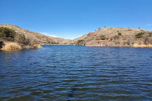 Peña Blanca Lake image