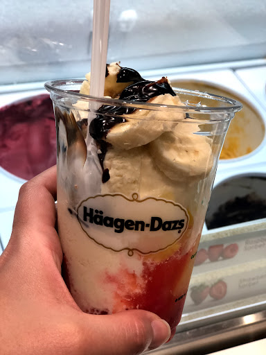 Ice Cream Shop «Haagen-DazsÂ® Ice Cream Shop», reviews and photos, 286 Miracle Mile, Coral Gables, FL 33134, USA