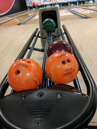 Bowling Alley «AMF Centereach Lanes», reviews and photos, 40 Horseblock Rd, Centereach, NY 11720, USA