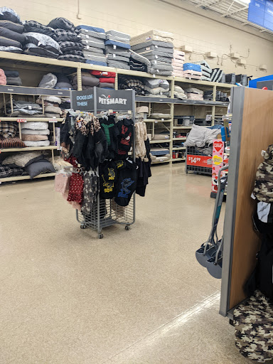 Pet Supply Store «PetSmart», reviews and photos, 1700 Fruitville Pike, Lancaster, PA 17601, USA