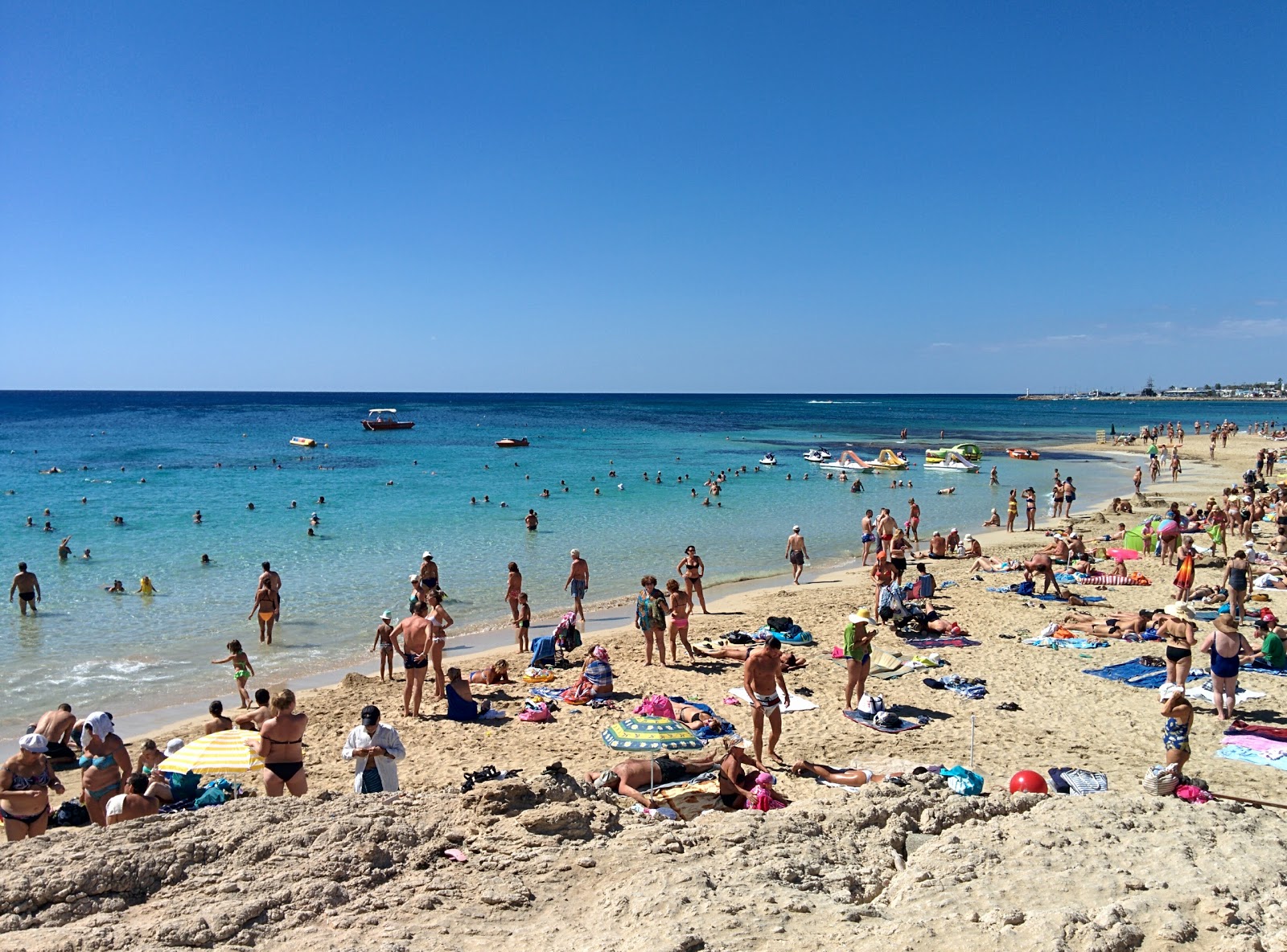 Zdjęcie Plaża Glyki Nero z poziomem czystości wysoki