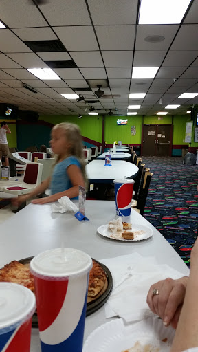 Bowling Alley «Rose Lanes Bowling Center», reviews and photos, 910 Rose Ln, Toccoa, GA 30577, USA