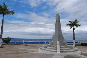 Obelisco a los Marinos image