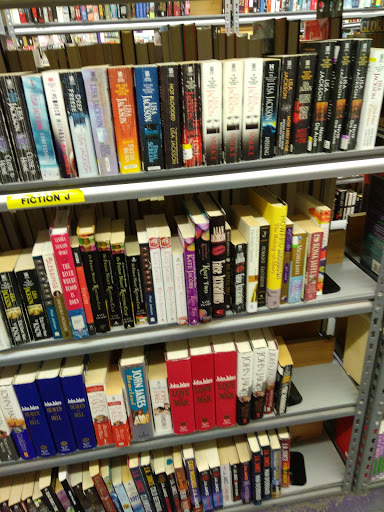 Used Book Store «Used Book Superstore», reviews and photos, 256 Cambridge St, Burlington, MA 01803, USA