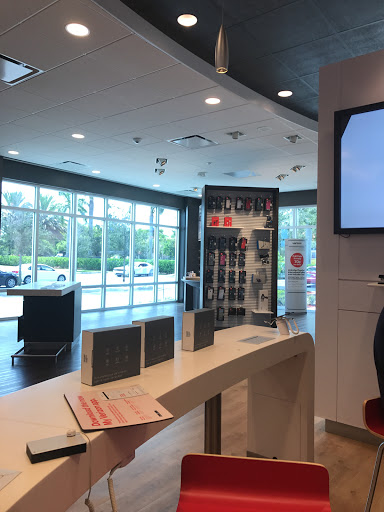Cell Phone Store «Verizon», reviews and photos, 8931 W Atlantic Blvd, Coral Springs, FL 33071, USA