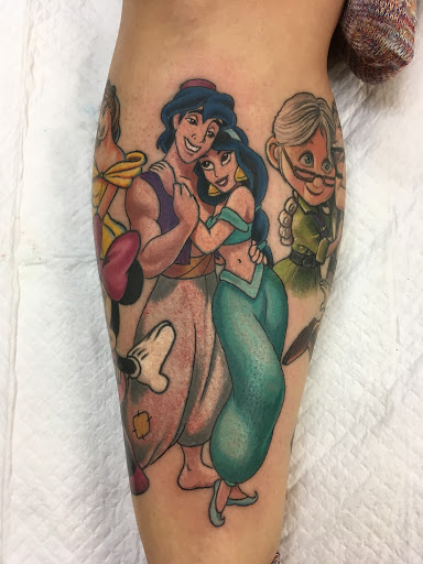 Explore gunslinger tattoo ideas, creative tattoo ideas in Wallingford, available at Tattoolios Tattoo Emporium