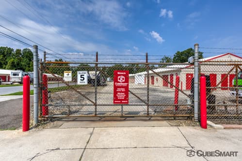 Self-Storage Facility «CubeSmart Self Storage», reviews and photos, 425 Delsea Dr, Sewell, NJ 08080, USA