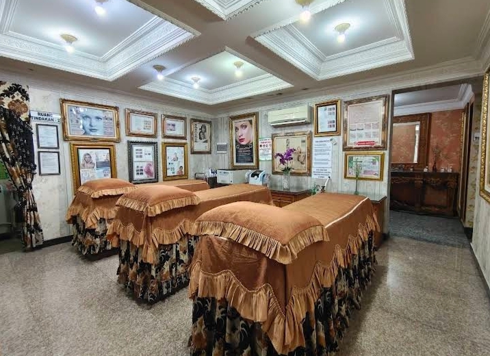 Queen Klinik Kecantikan | Klinik Bedah Plastik - Queen Plastic Surgery Photo