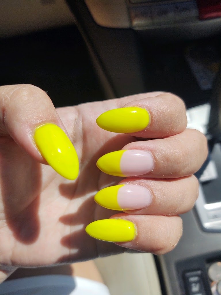 Sapphire Nails 49629