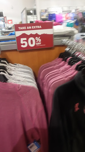 Sportswear Store «Columbia Sportswear Outlet Store», reviews and photos, 3170 Livermore Outlets Dr #420, Livermore, CA 94551, USA