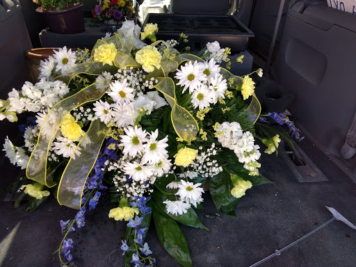 Florist «Green Acres Garden Center & Florist», reviews and photos, 1917 W 4th St, Coffeyville, KS 67337, USA