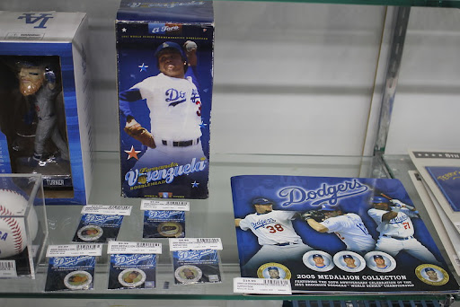 Pawn Shop «Azusa Pawn», reviews and photos, 1028 W Gladstone St, Azusa, CA 91702, USA