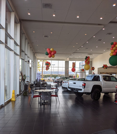Toyota Dealer «Hanlees Davis Toyota», reviews and photos, 4202 Chiles Rd, Davis, CA 95616, USA