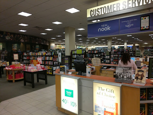 Book Store «Barnes & Noble», reviews and photos, 3701 McKinley Pkwy, Buffalo, NY 14219, USA