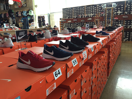 Shoe Store «Shoe City - Anaheim», reviews and photos, 101 E Ball Rd, Anaheim, CA 92805, USA