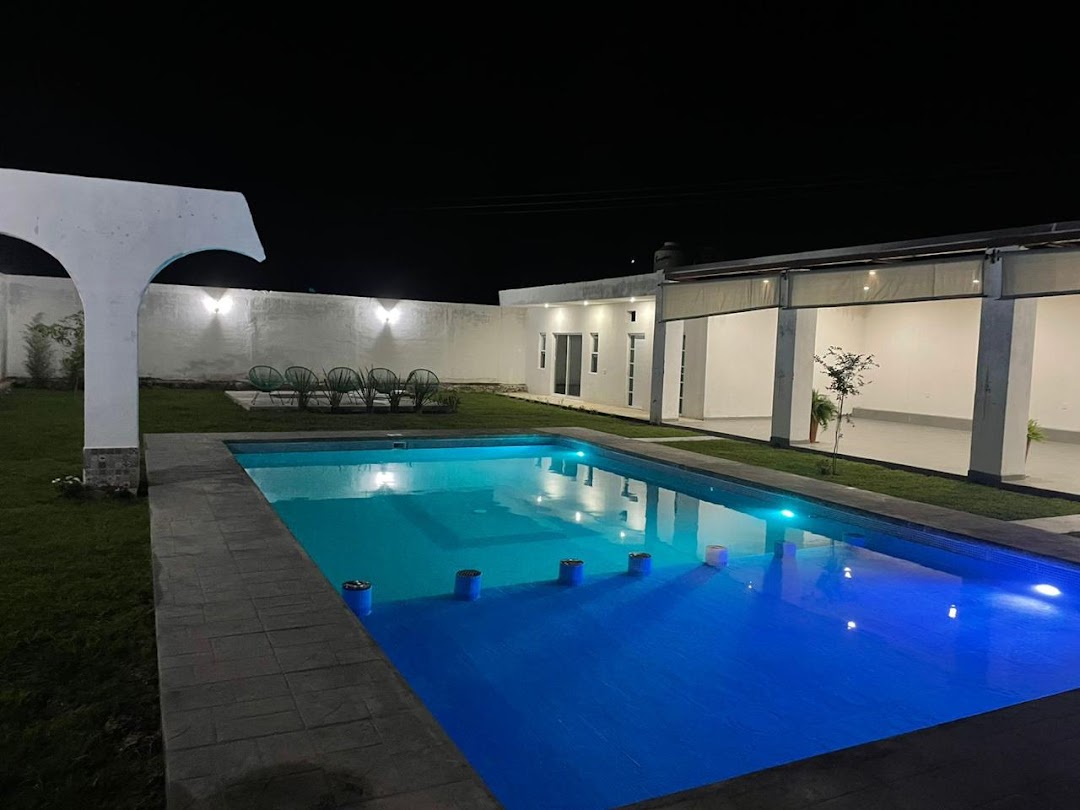 La Ramona terraza & Pool.