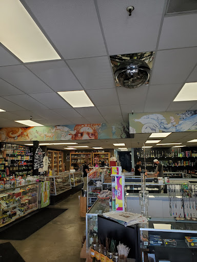 Tobacco Shop «Traders Smoke Shop», reviews and photos, 1530 S Riordan Ranch St # 411, Flagstaff, AZ 86001, USA