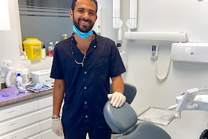 Dr Chekroun Maty Dentiste Orthodontie image