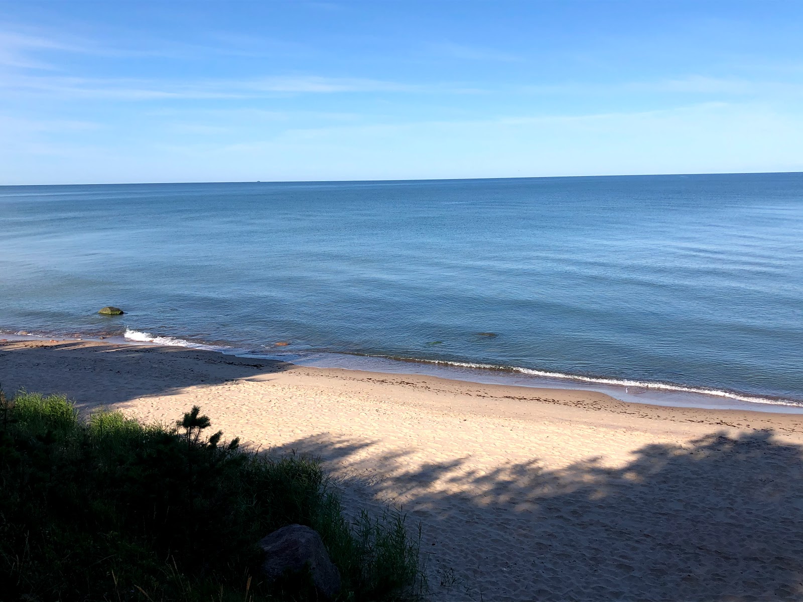 Fotografie cu Ziemupes beach cu o suprafață de apa turcoaz