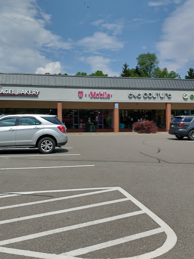 Pet Supply Store «Pet Supplies Plus», reviews and photos, 5229 Library Rd, Bethel Park, PA 15102, USA