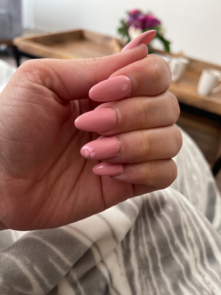 Modern Nails 93309