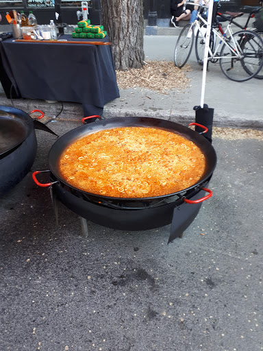 Paella course in Montreal