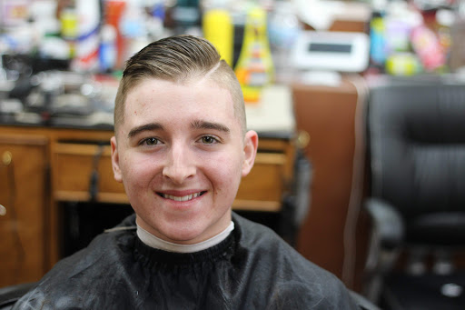 Barber Shop «Uncle Bumpees Barber Shoppe», reviews and photos, 7967 Cincinnati Dayton Rd n, West Chester Township, OH 45069, USA