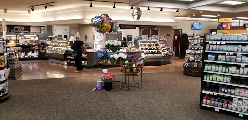 Grocery Store «Lunds & Byerlys Roseville», reviews and photos, 1601 County Rd C West, Roseville, MN 55113, USA