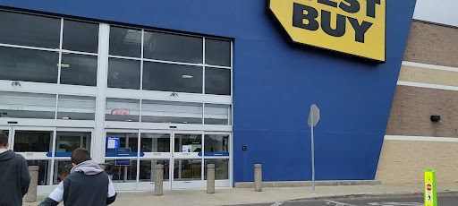 Electronics Store «Best Buy», reviews and photos, 3209 Vestal Pkwy E, Vestal, NY 13850, USA