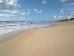 Kawana Beach'in fotoğrafı kısa, düz kıyı şeridi ile birlikte