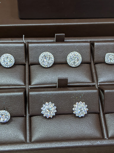 Jewelry Store «Leo Hamel Fine Jewelry & Engagement Ring Store», reviews and photos, 1851 San Diego Ave, San Diego, CA 92110, USA