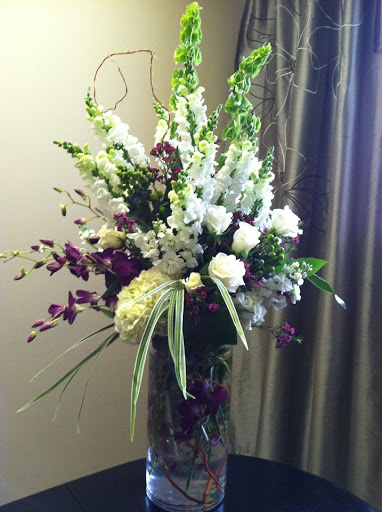 Florist «Irish Rose Flower Shop», reviews and photos, 25571 Woodward Ave, Royal Oak, MI 48067, USA