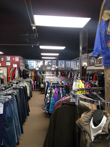 Thrift Store «Second Chance Thrift Shop», reviews and photos, 126 Old Mammoth Rd, Mammoth Lakes, CA 93546, USA