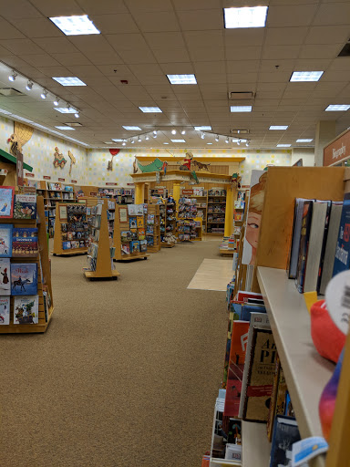 Shopping Mall «Gilroy Crossing Shopping Center», reviews and photos, 6915 Camino Arroyo, San Jose, CA 95112, USA