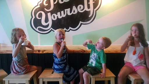 Vacation Home Rental Agency «Windermere Vacation Rentals Lake Chelan», reviews and photos, 115 E Woodin Ave, Chelan, WA 98816, USA