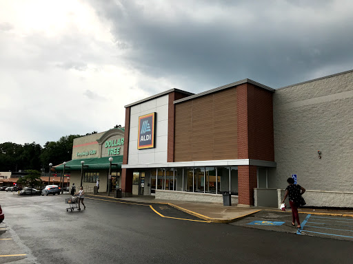 Supermarket «ALDI», reviews and photos, 16 Federal Dr, Penn Hills, PA 15235, USA