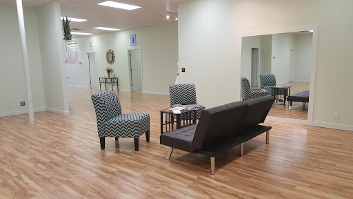 Plus Size Clothing Store «The Curvy Bride Boutique», reviews and photos, 8210 S Harvard Ave, Tulsa, OK 74137, USA