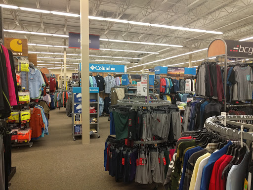 Sporting Goods Store «Academy Sports + Outdoors», reviews and photos, 7205 Pinnacle Pkwy, Covington, LA 70433, USA