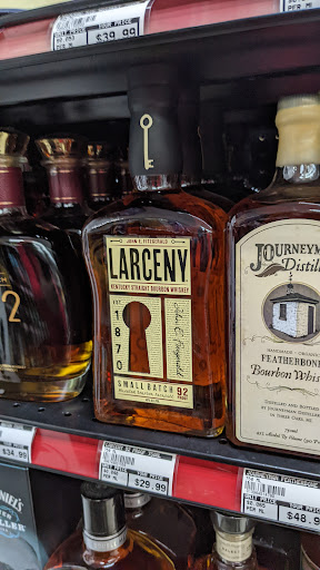 Liquor Store «Red Violin Wine & Spirits», reviews and photos, 7407 N Clark St, Chicago, IL 60626, USA